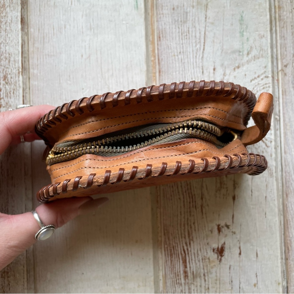 Vintage Handmade Tooled Leather Zip Bag - Picture 5 of 11